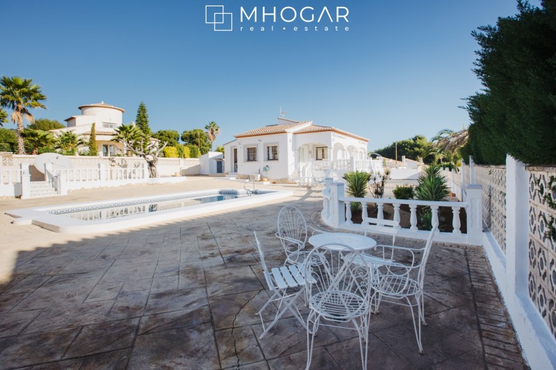 Calpe-Villa bonita en venta